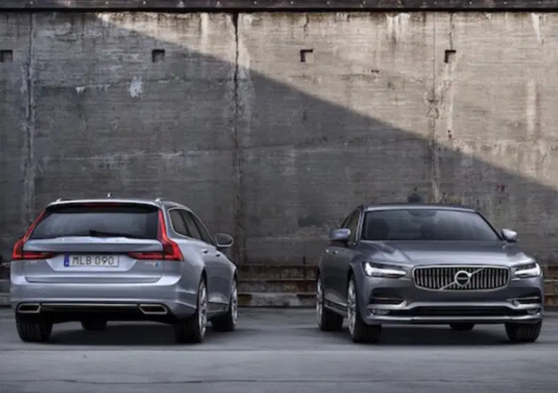Volvo: la Serie 90 con tecnologia V2V entro l'anno