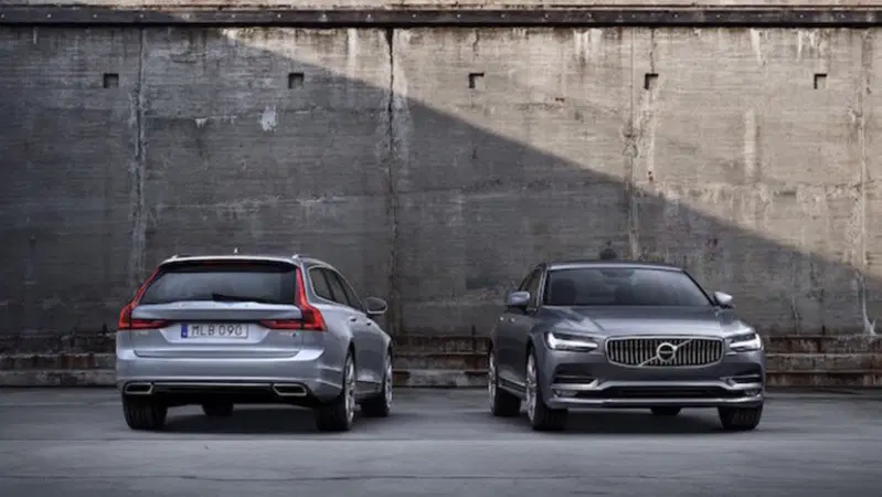 Volvo: la Serie 90 con tecnologia V2V entro l'anno