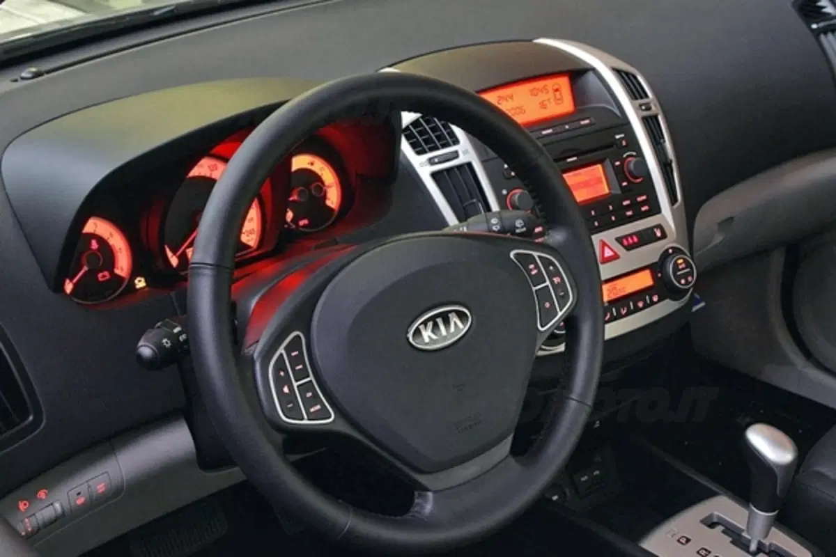 Kia cee'd (13)