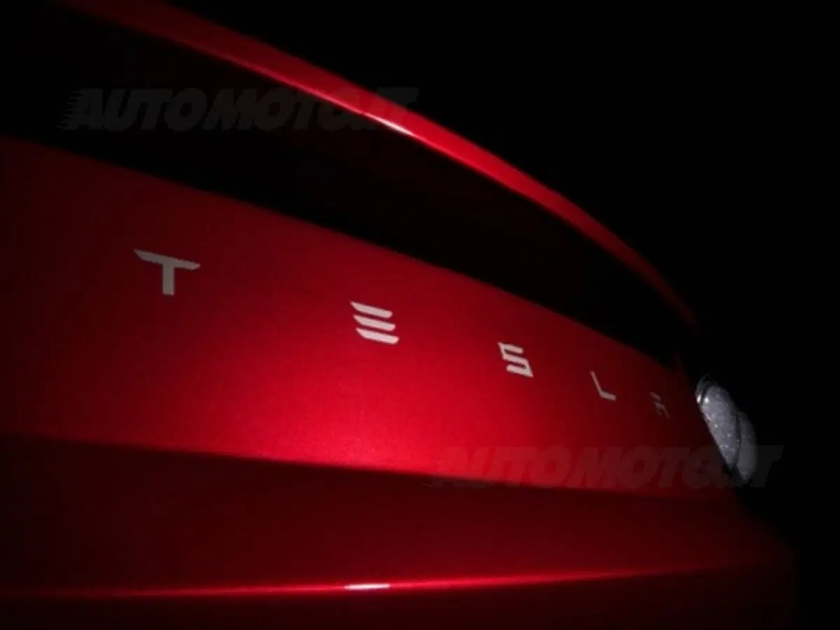 Tesla Roadster (3)