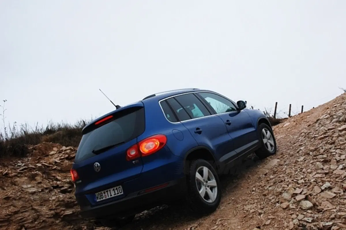 Volkswagen Tiguan (2)