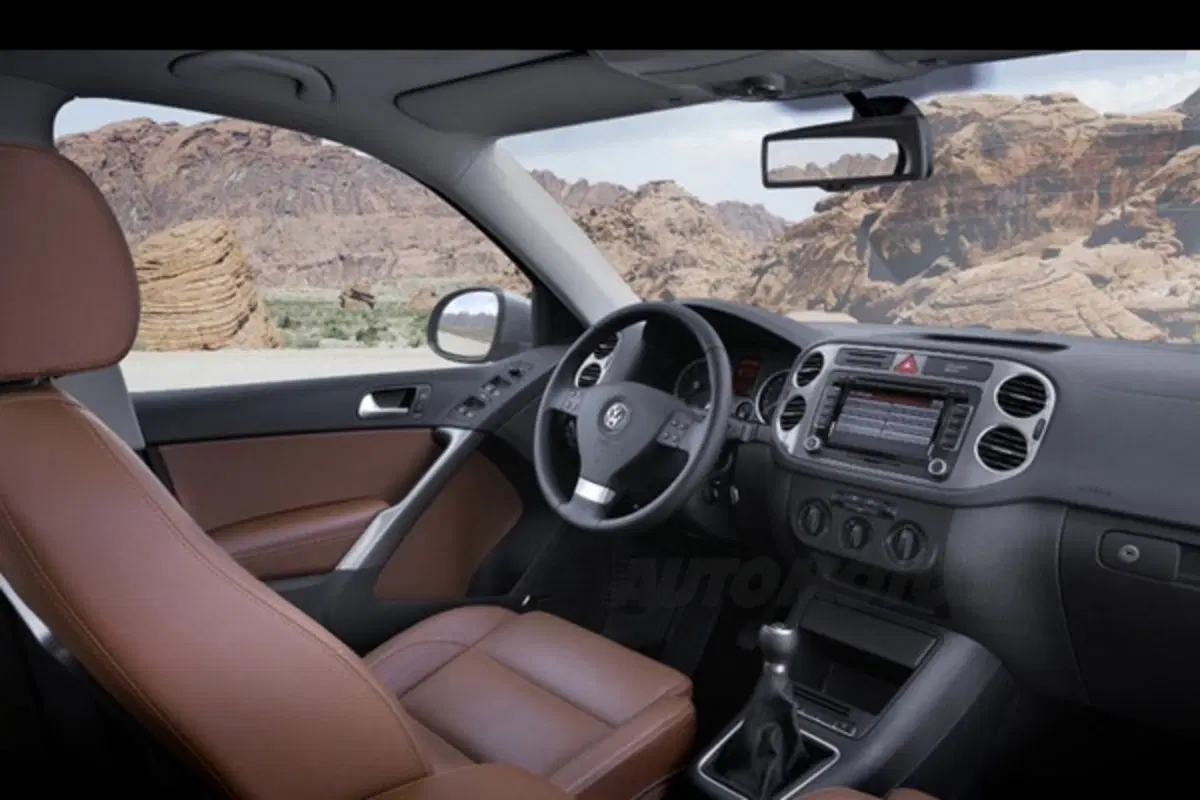 Volkswagen Tiguan (12)