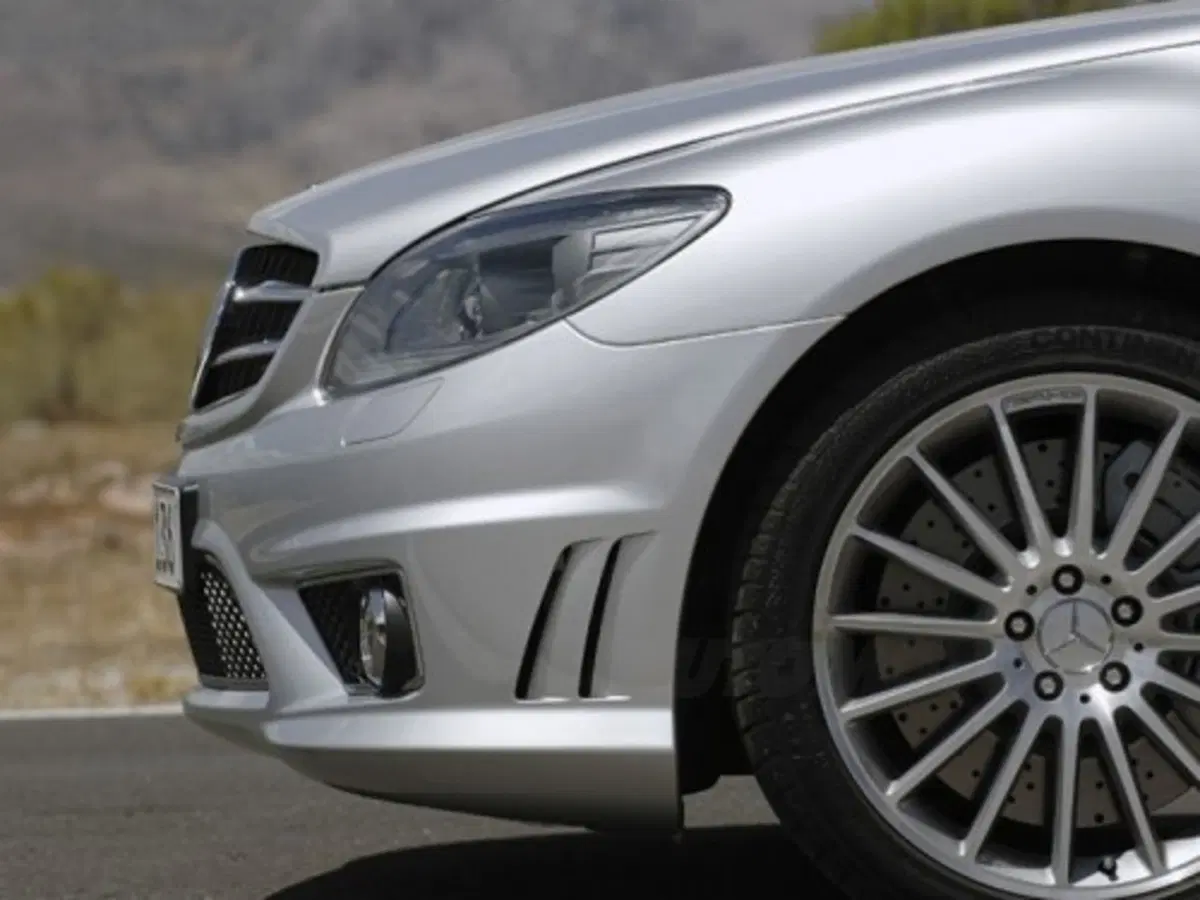 Mercedes CL 63 AMG (6)