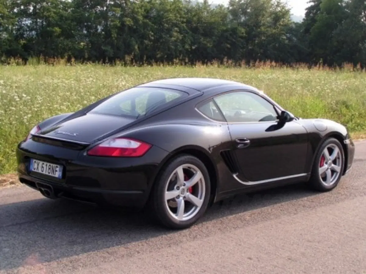 Porsche Cayman (5)