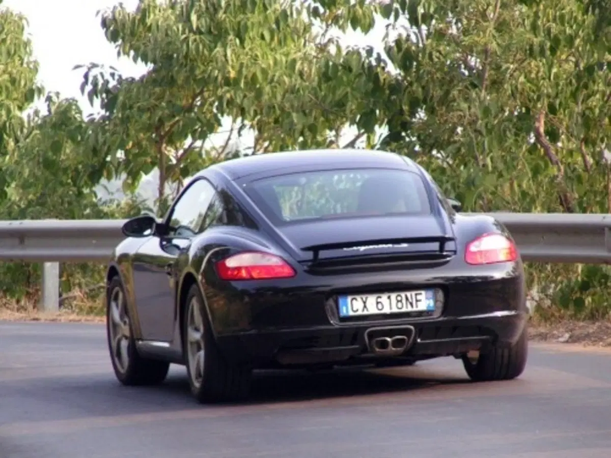 Porsche Cayman (32)