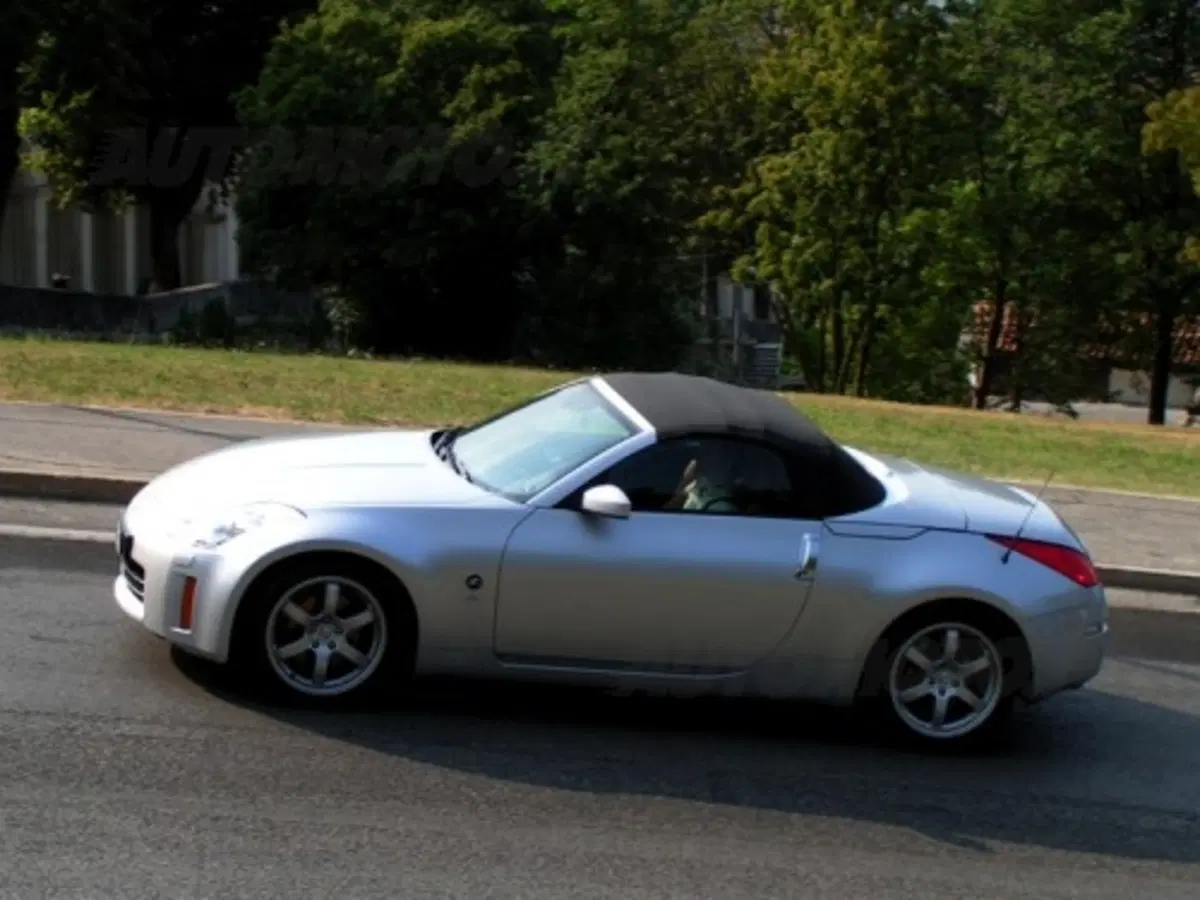 Nissan 350Z (8)