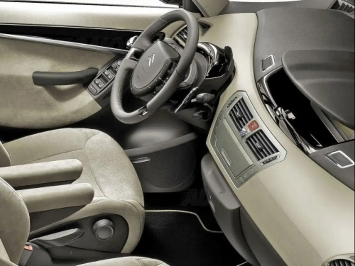 Citroen C4 Picasso (6)