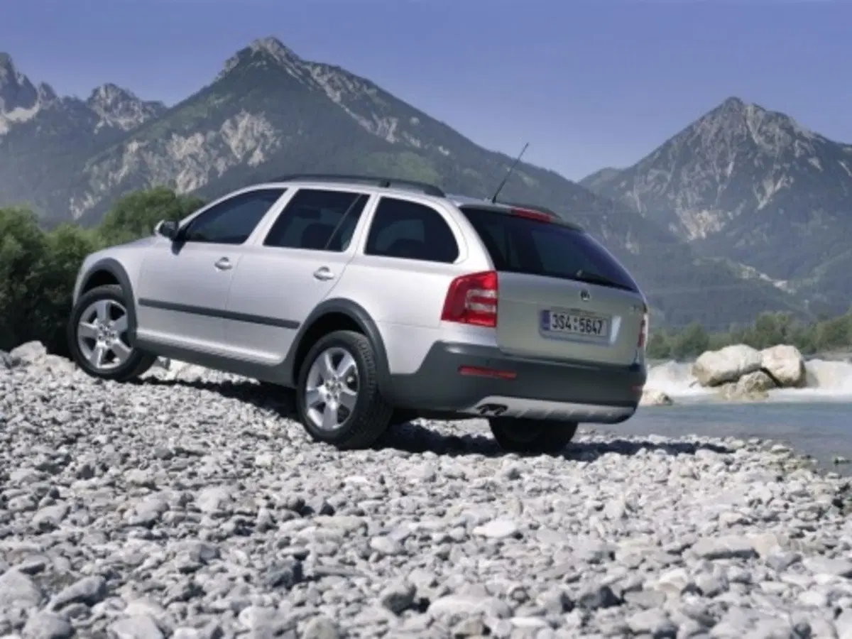 Skoda Octavia Scout (2)