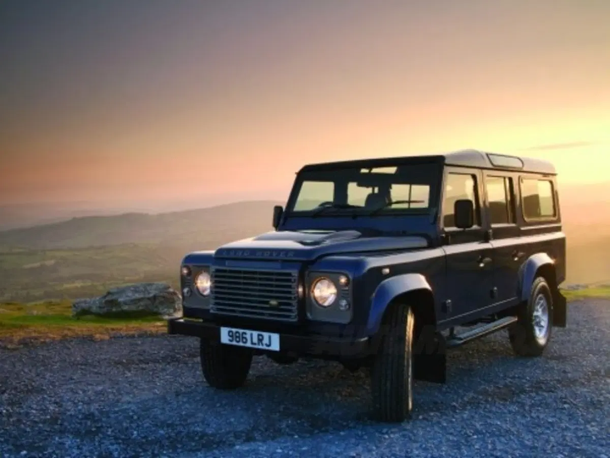 Land Rover Defender restyling (5)
