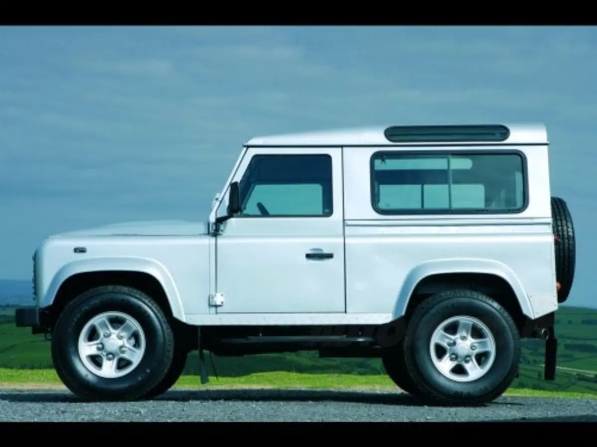 Land Rover Defender restyling (6)