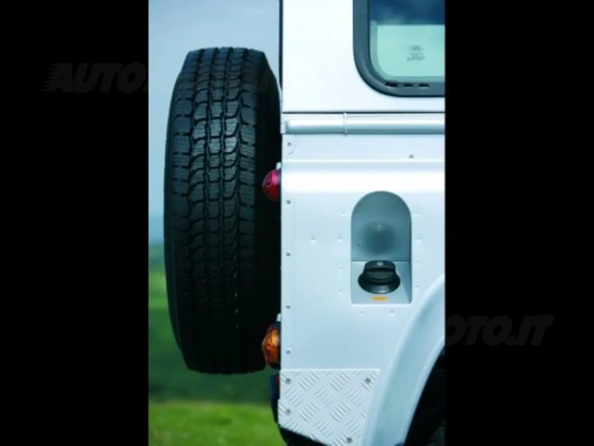 Land Rover Defender restyling (9)