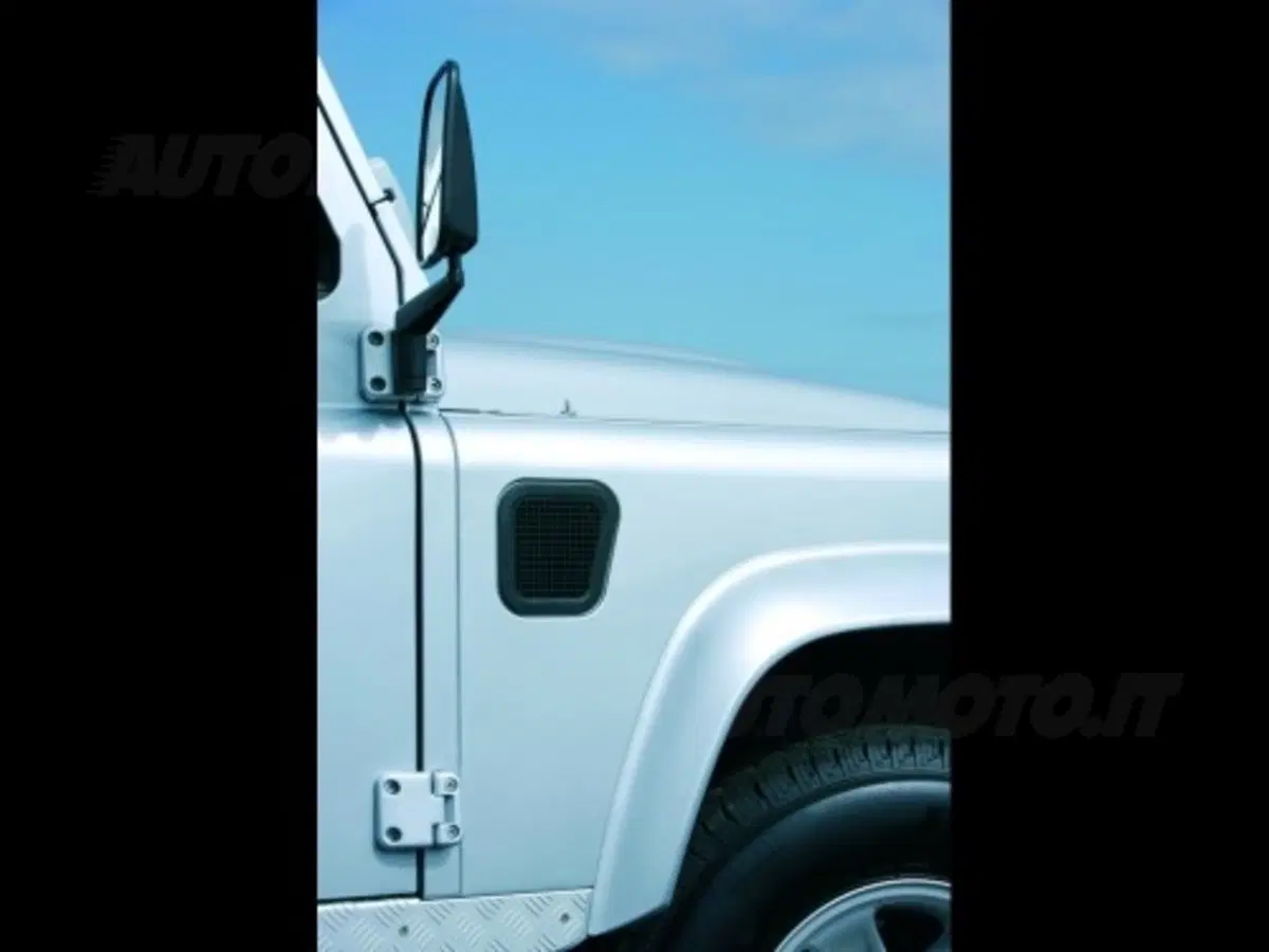 Land Rover Defender restyling (10)