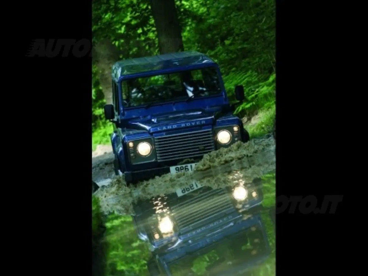 Land Rover Defender restyling (23)