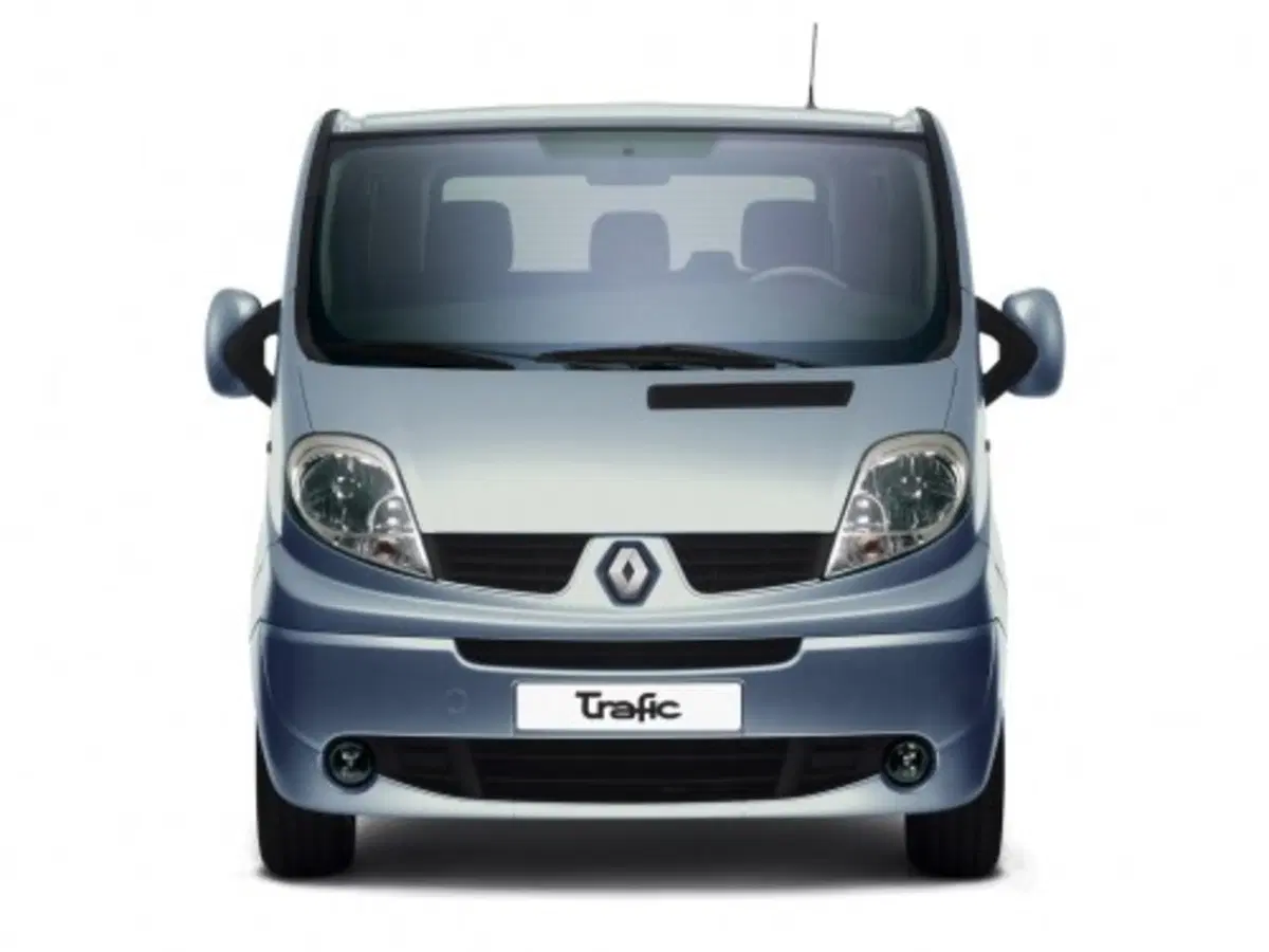 Renault Trafic Passenger (2)