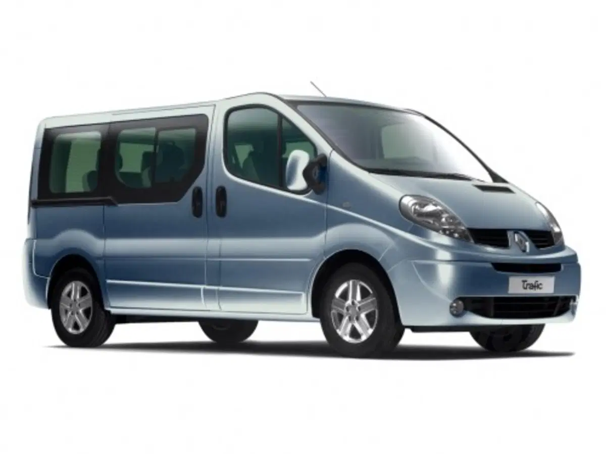 Renault Trafic Passenger (3)