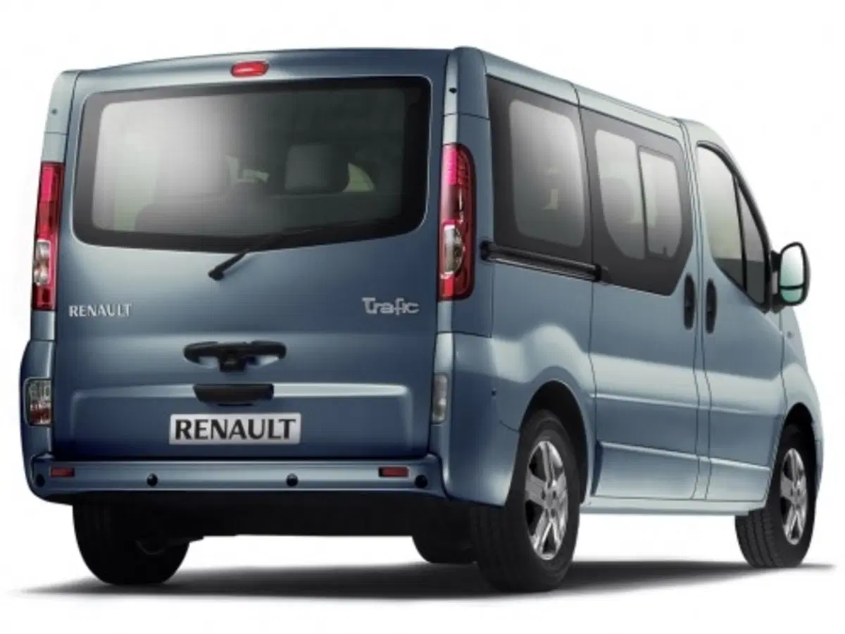 Renault Trafic Passenger (6)