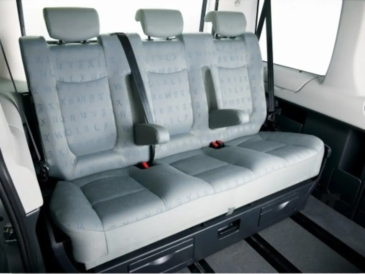 Renault Trafic Passenger (8)