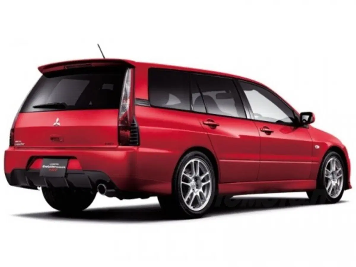 Mitsubishi Lancer Evo IX MR (2)