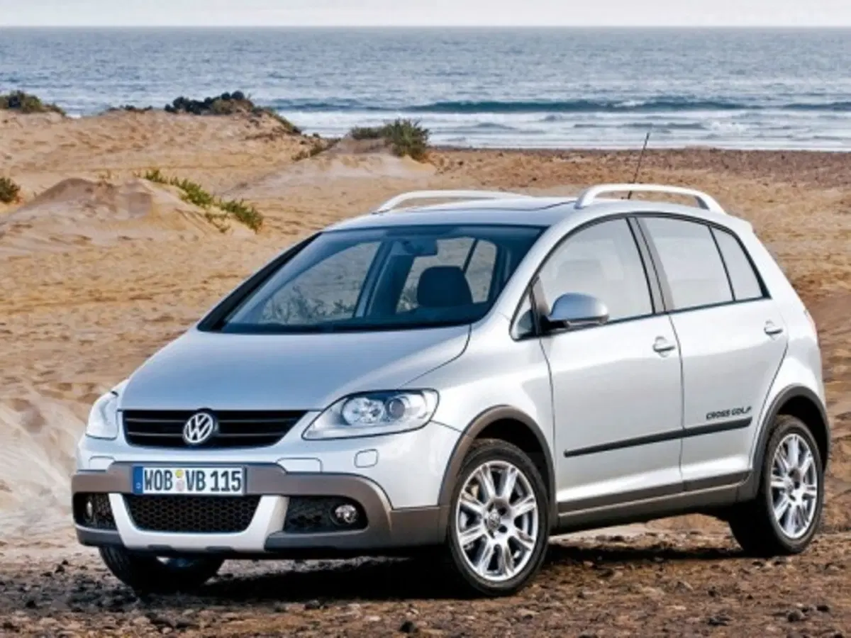 Volkswagen CrossGolf (4)