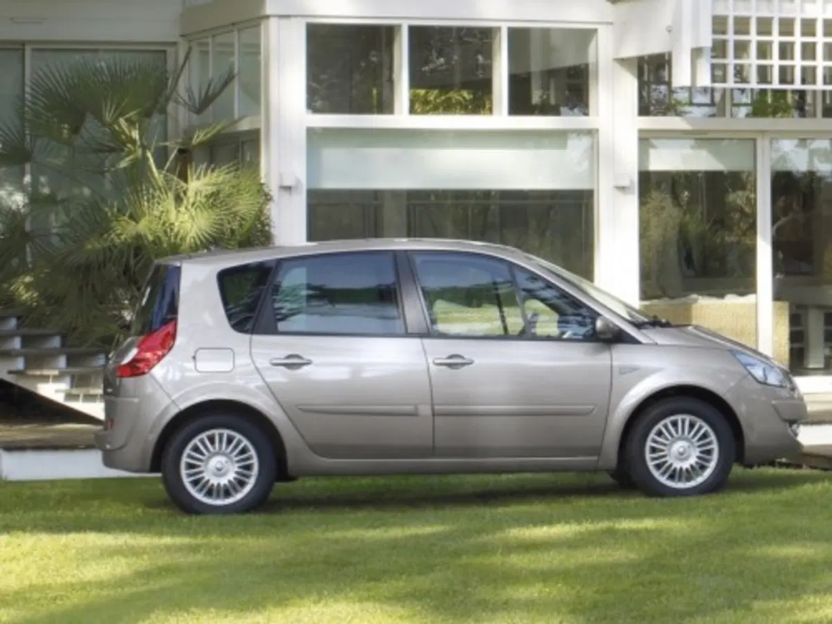 Nuova Renault Scenic 2007 (10)