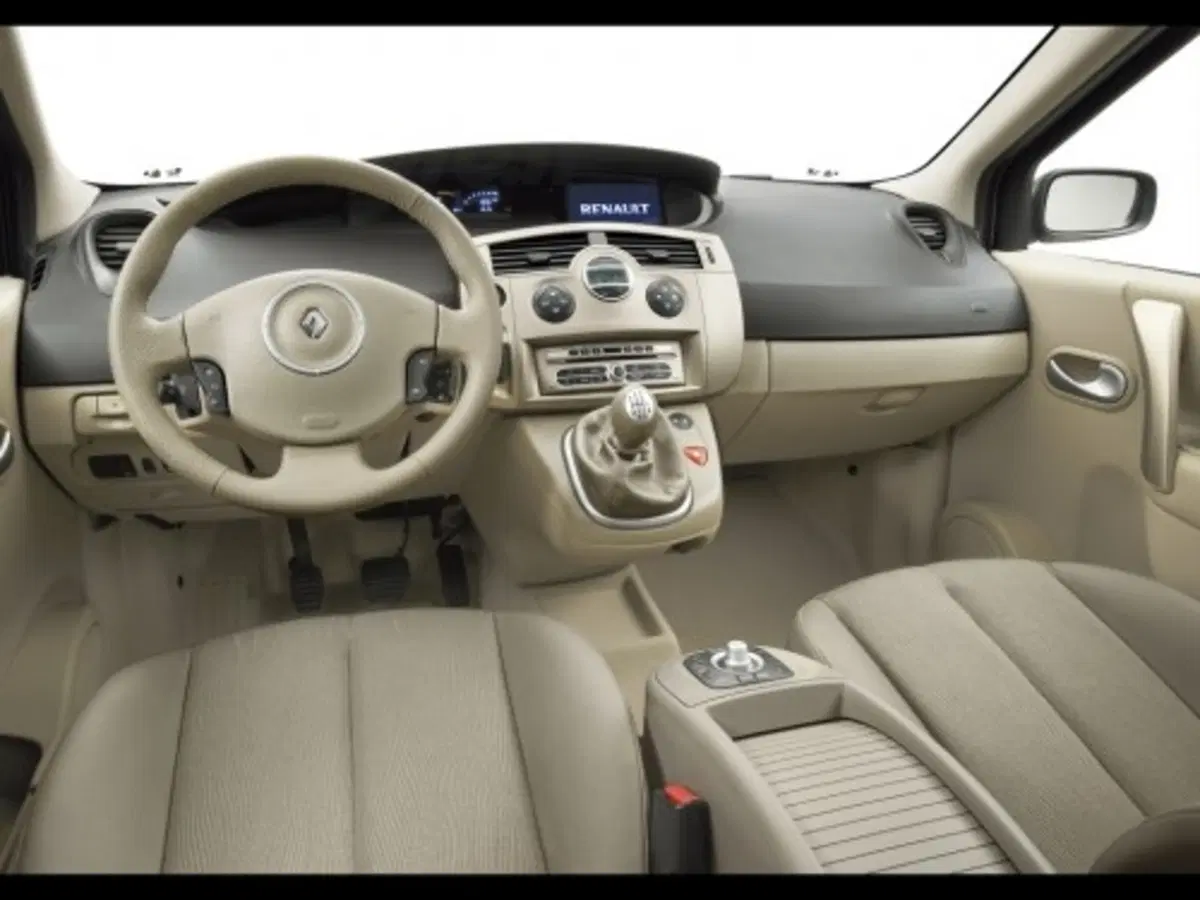 Nuova Renault Scenic 2007 (13)