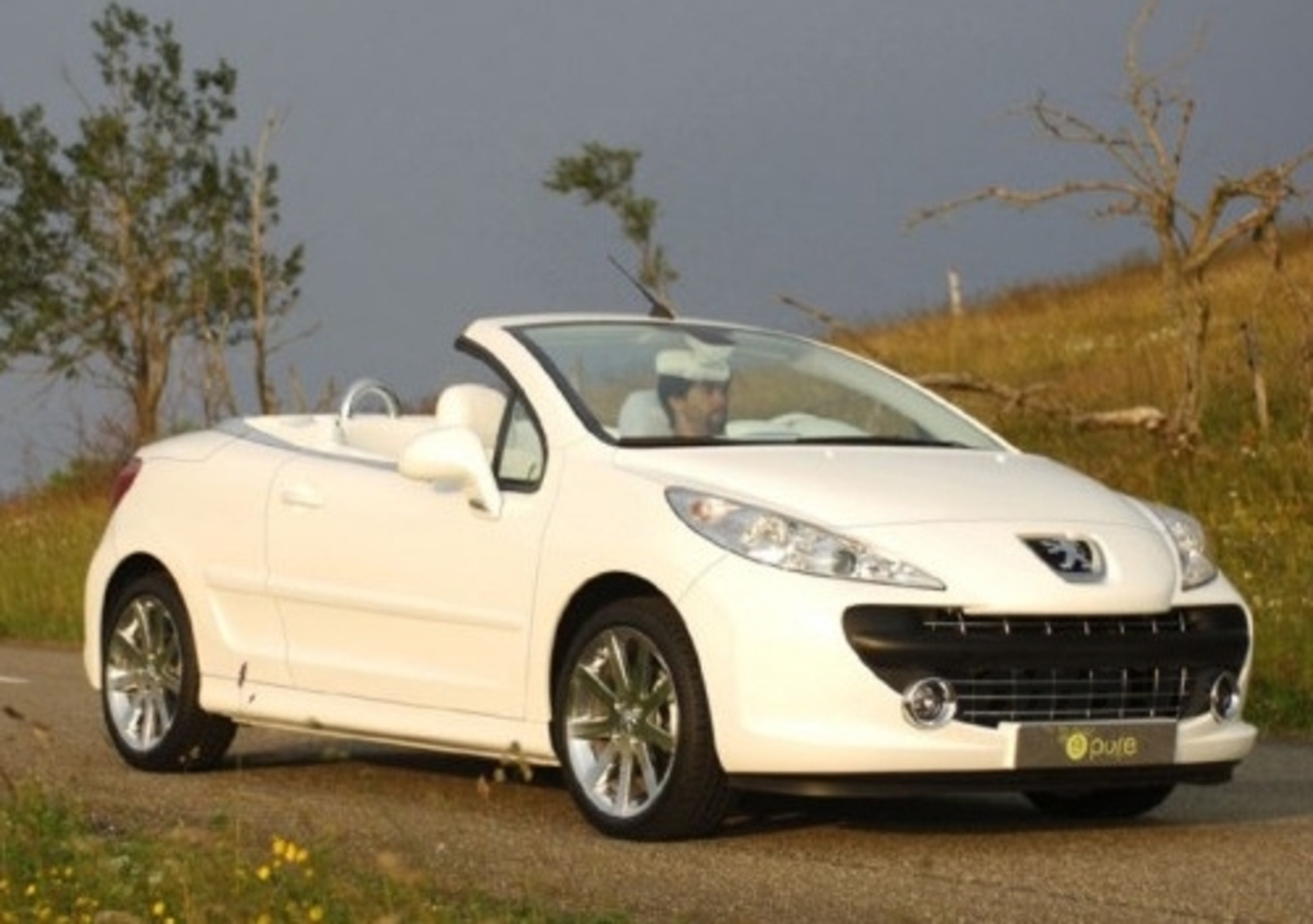 Peugeot 207 CC EPURE: il video