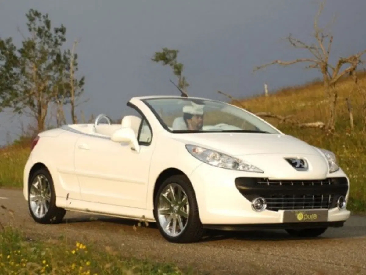 Peugeot 207 CC EPURE: il video