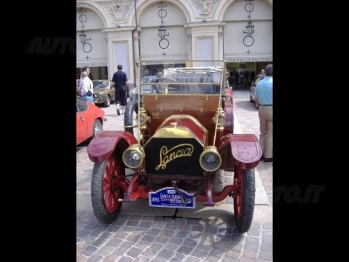 Centenario Lancia (18)