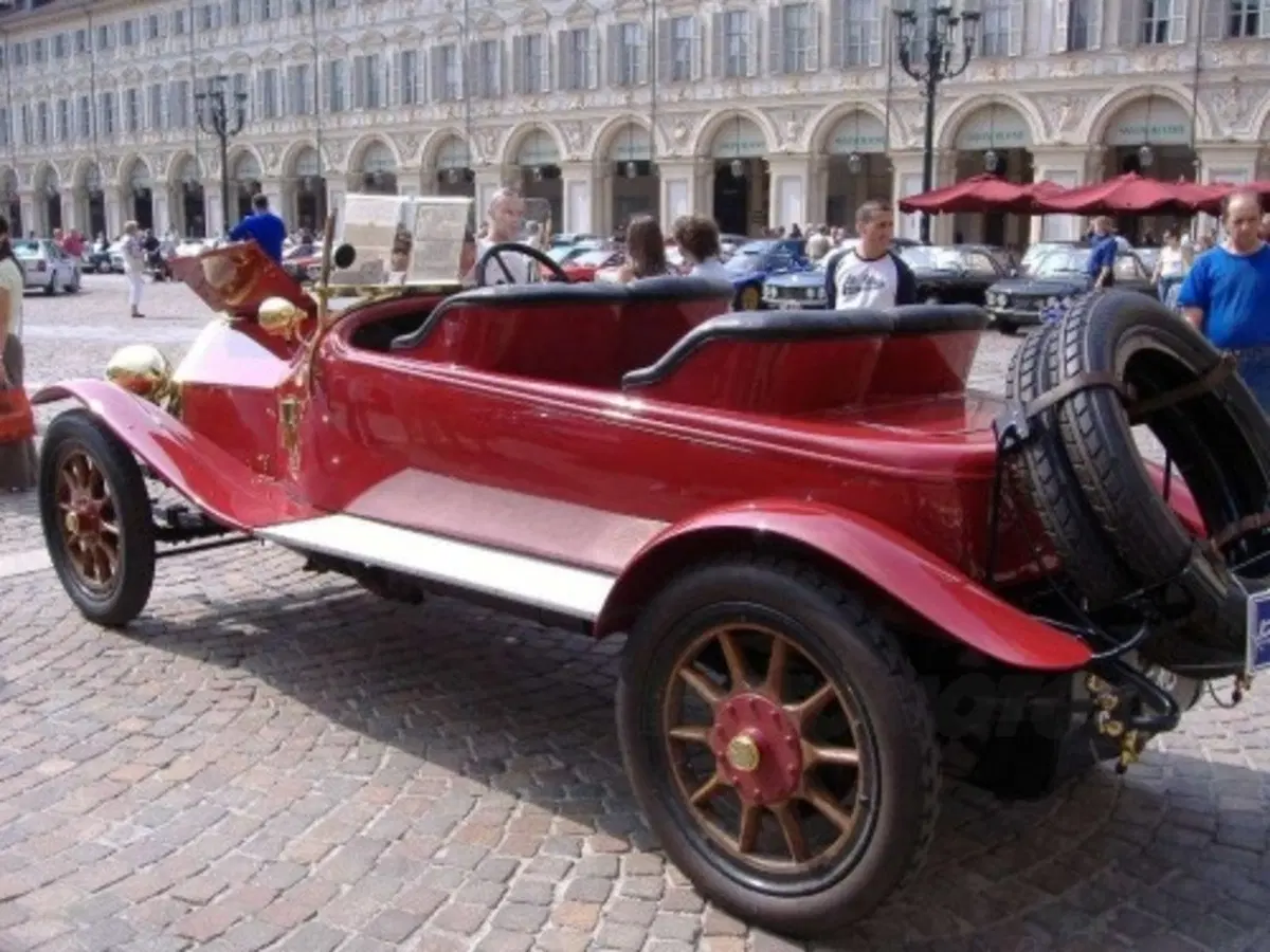 Centenario Lancia (57)