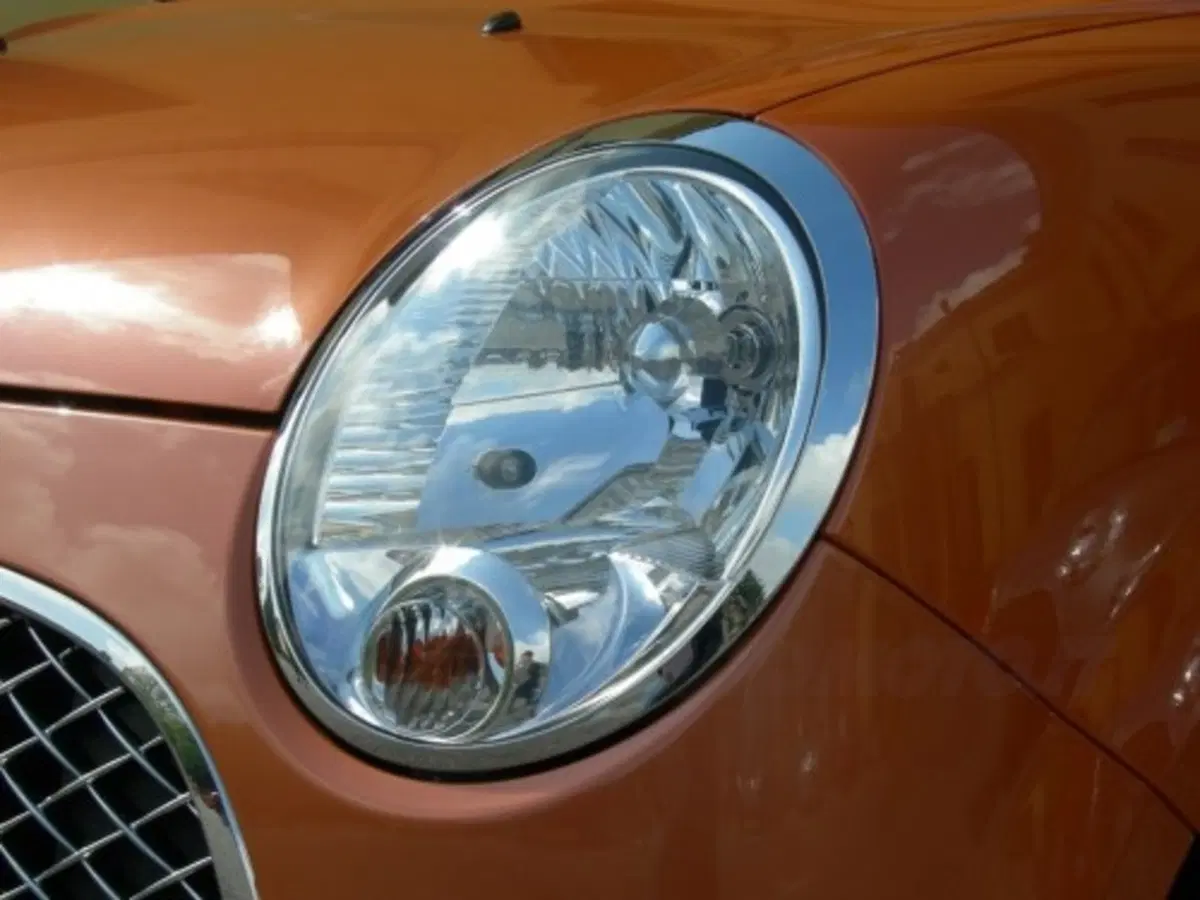 Daihatsu Trevis (2)