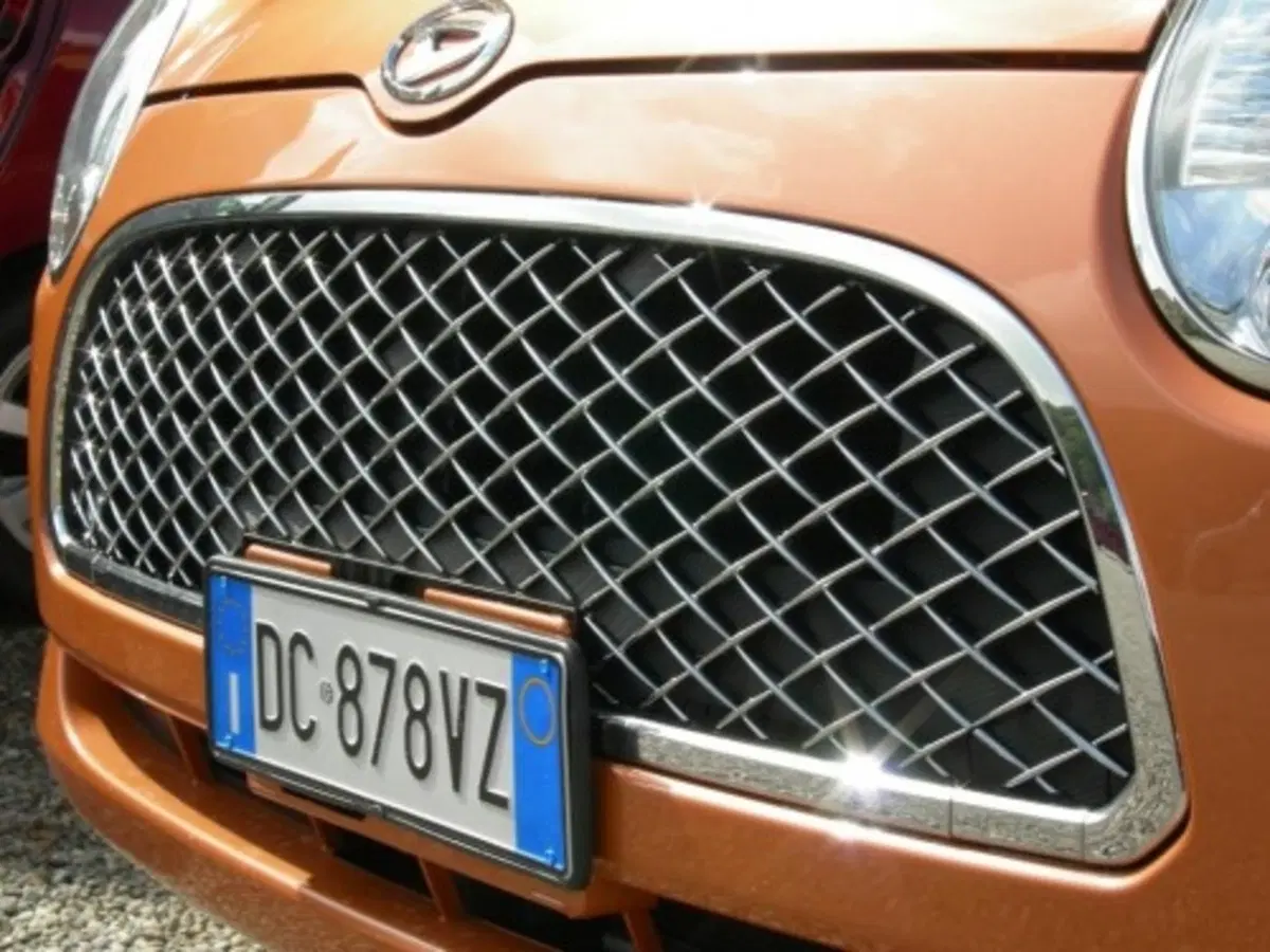 Daihatsu Trevis (4)