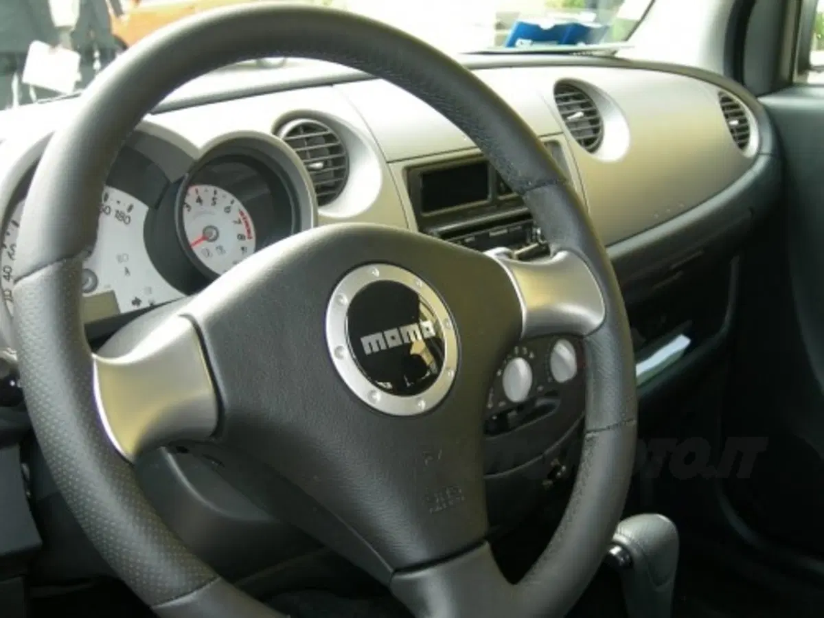 Daihatsu Trevis (9)