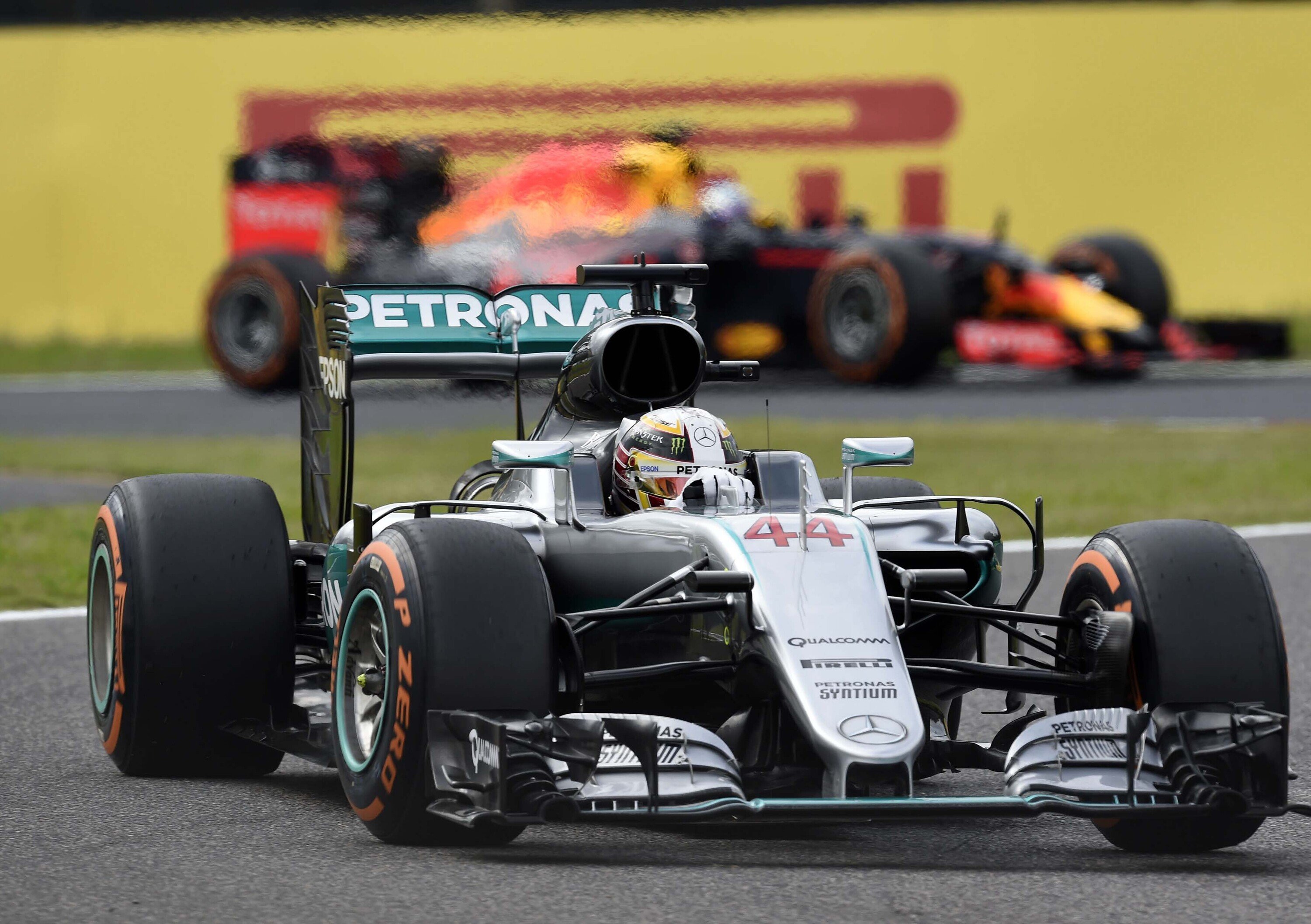 F1, Gp Giappone 2016: mondiale, la sfida &egrave; tra Rosberg e Hamilton