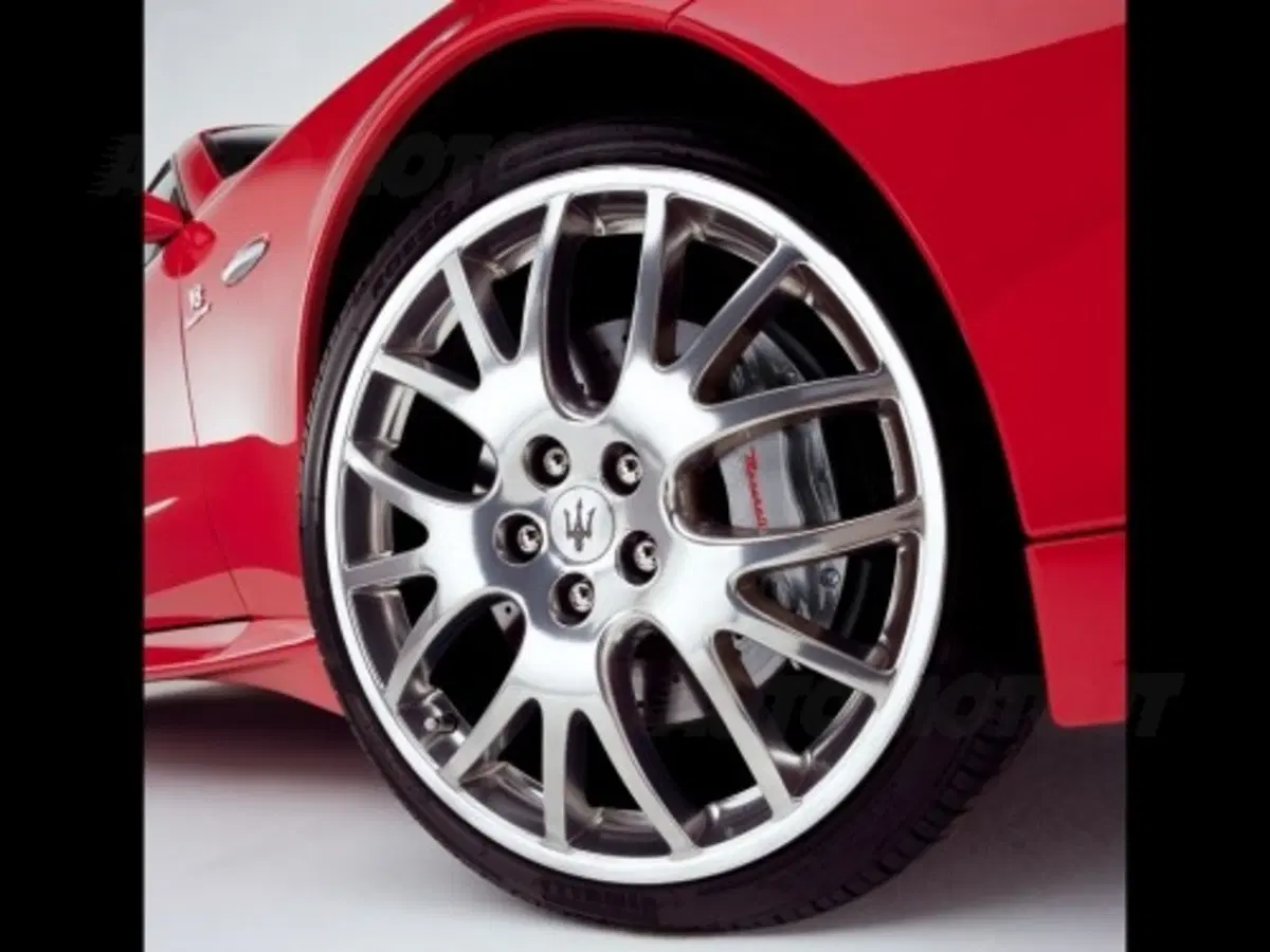 Maserati GranSport Contemporary Classic (4)