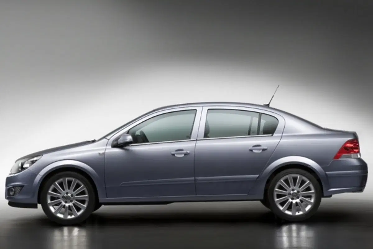 Opel Astra 3 volumi