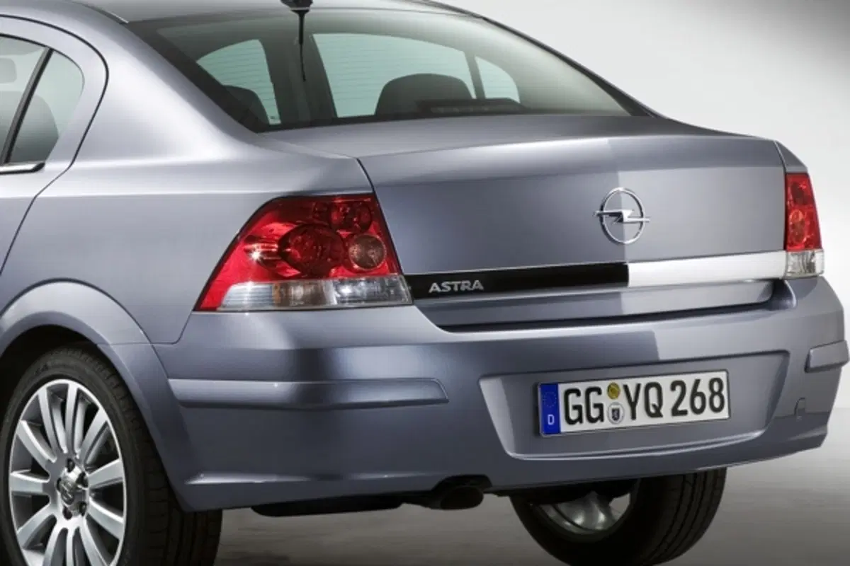 Opel Astra 3 volumi (4)