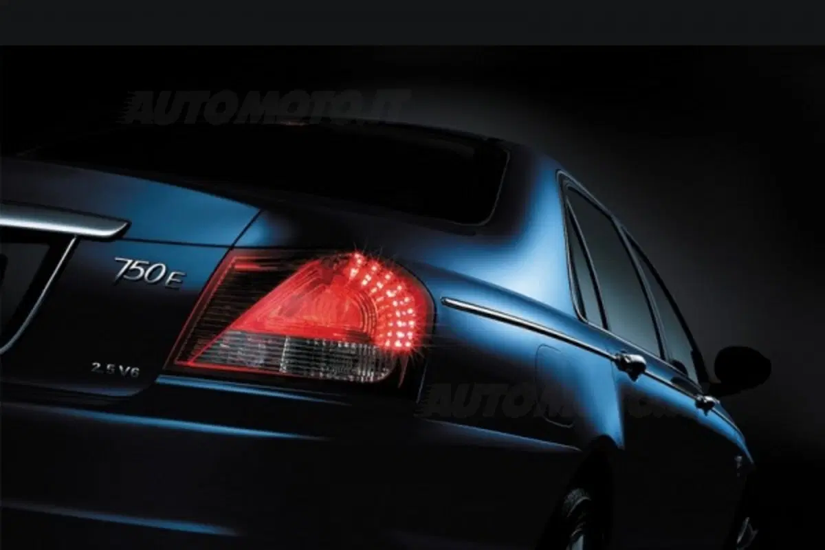 Roewe 750 E (5)