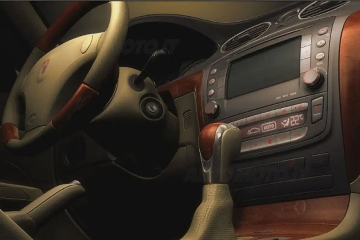 Roewe 750 E (9)