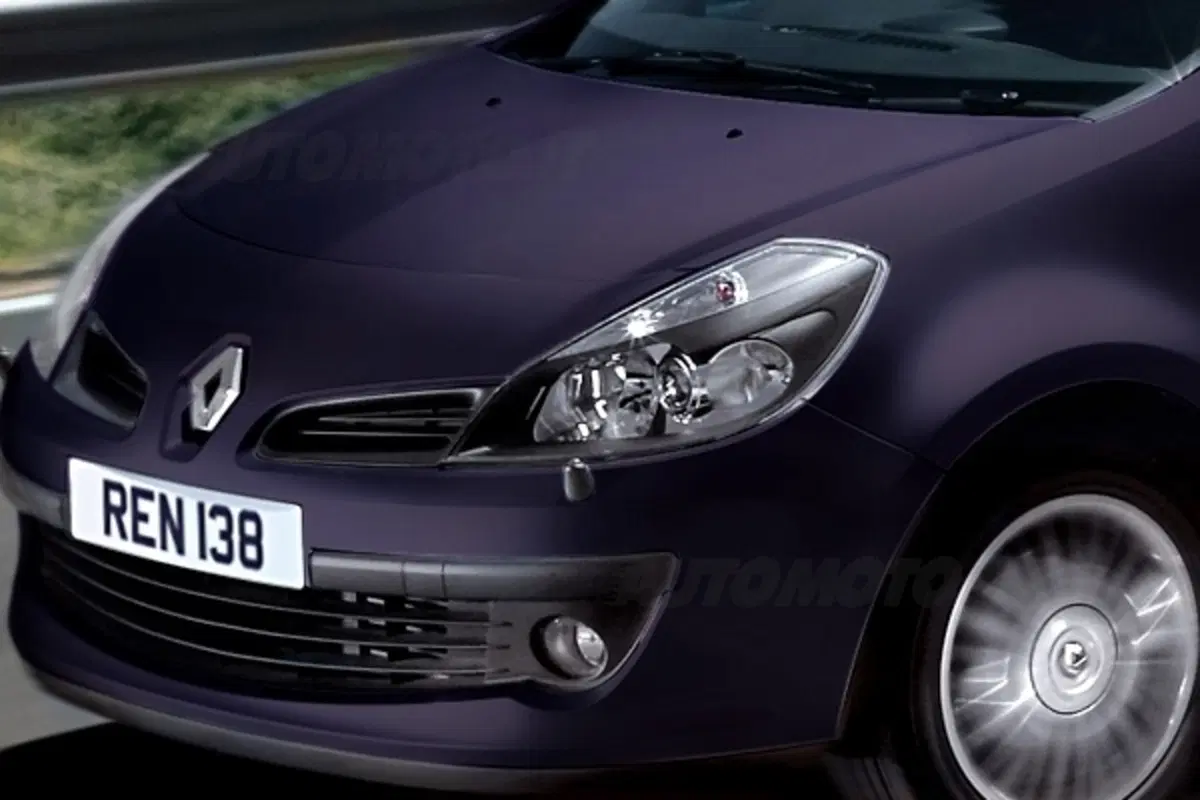 Renault Clio 2.0 VVT (2)
