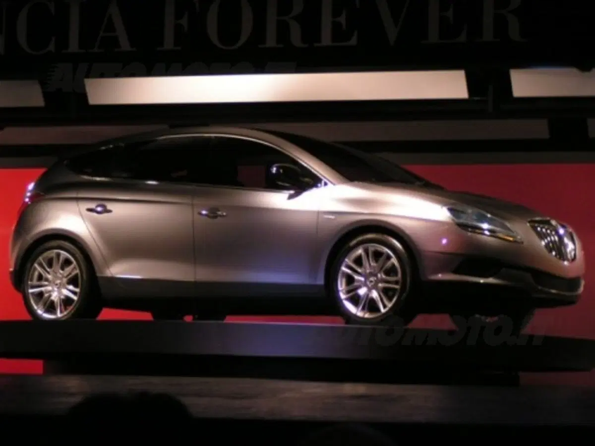 Lancia: il futuro presentato agli azionisti (5)