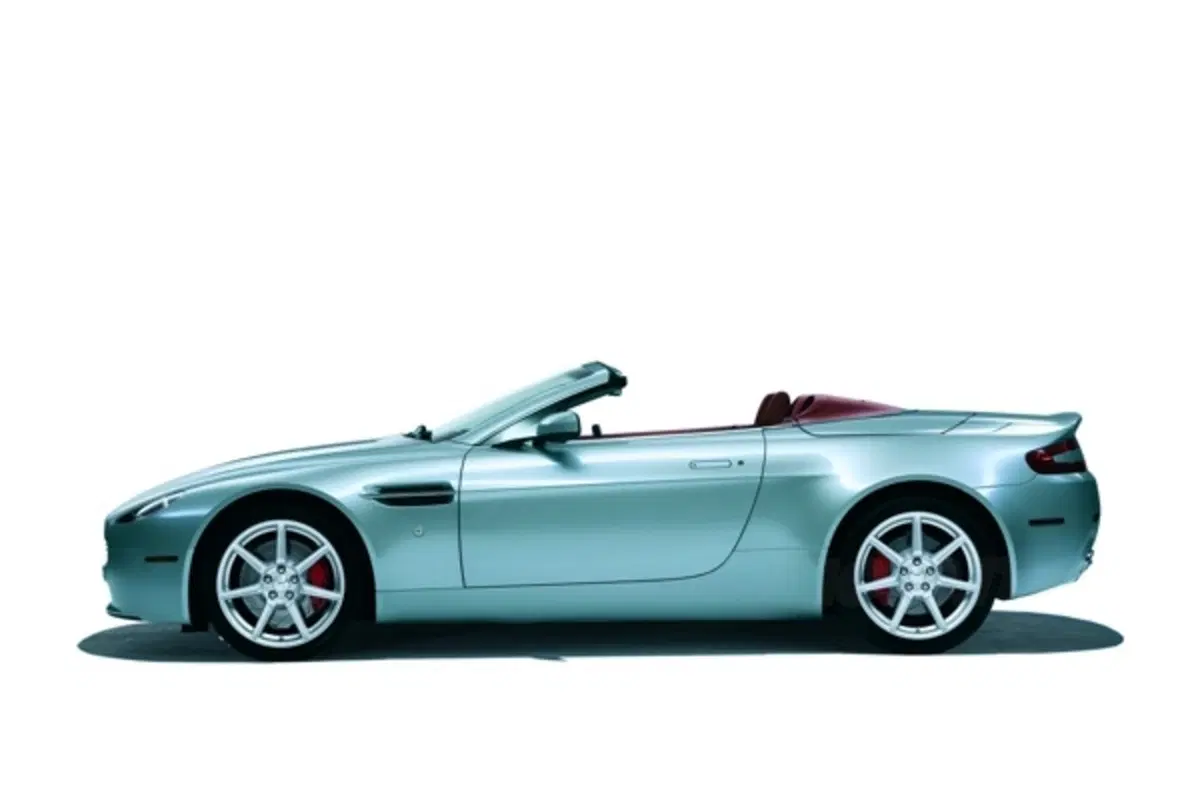Aston Martin Vantage Roadster (3)