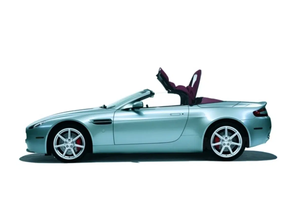 Aston Martin Vantage Roadster (6)