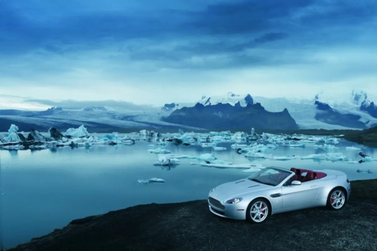 Aston Martin Vantage Roadster (20)