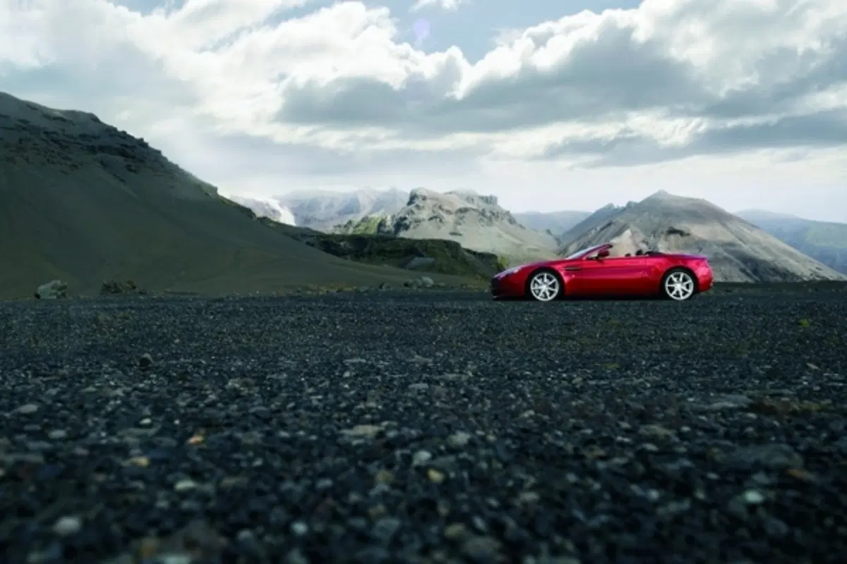 Aston Martin Vantage Roadster (21)