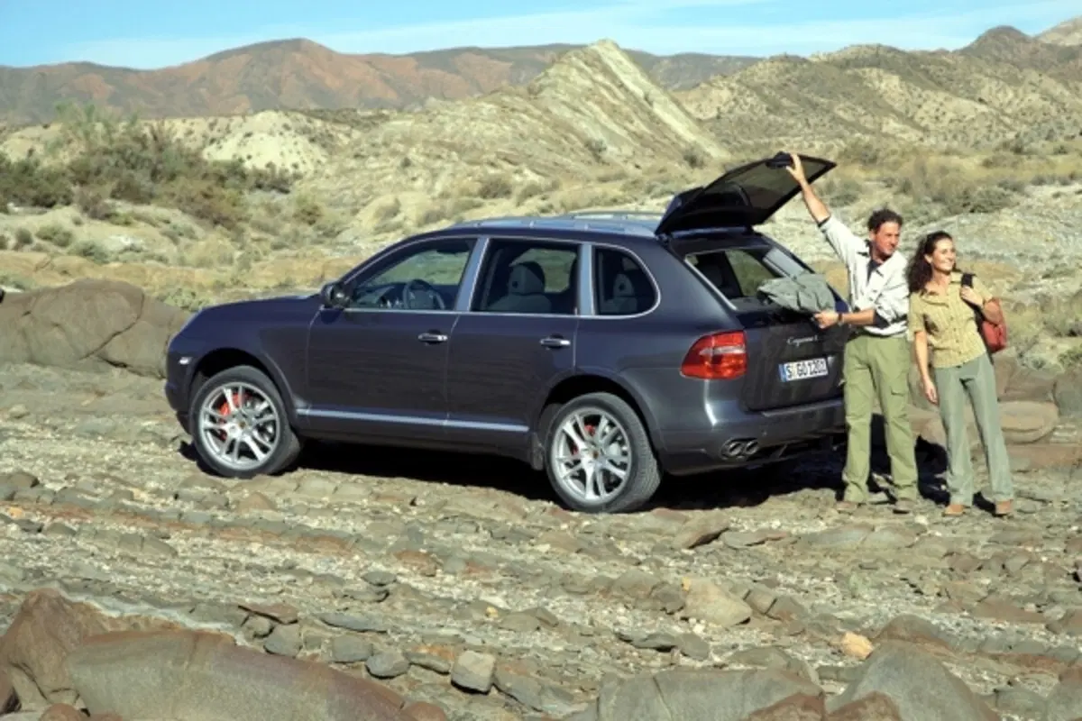 Porsche Cayenne (9)