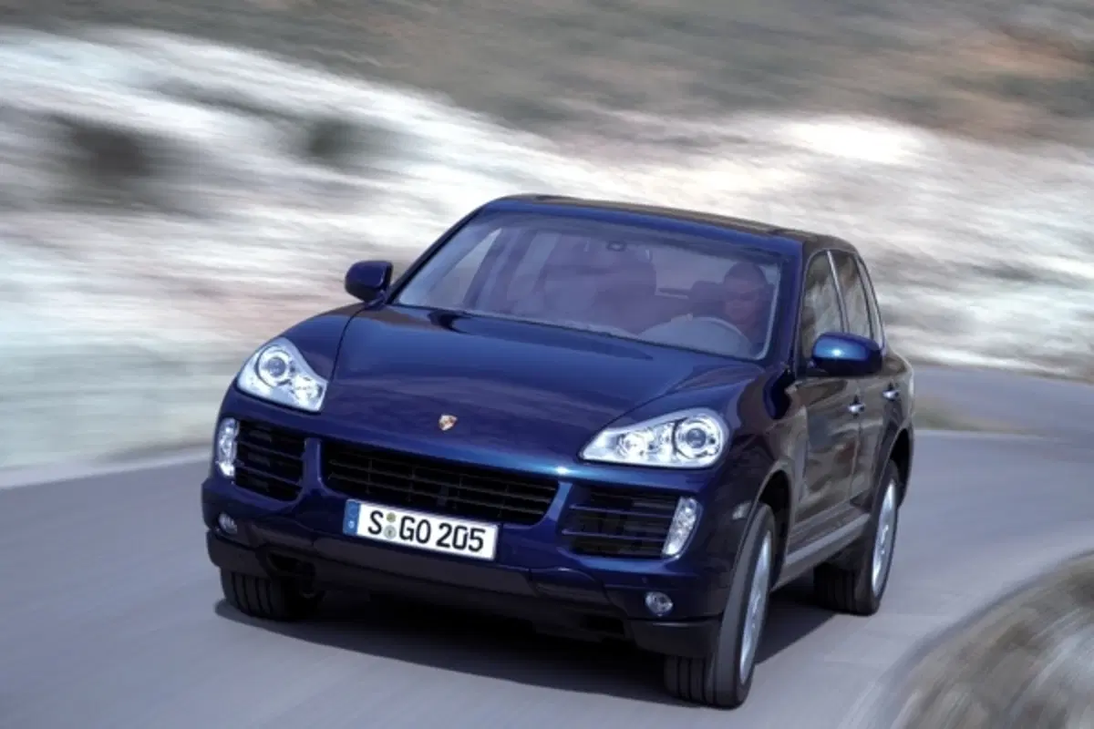 Porsche Cayenne (11)