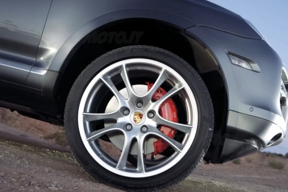 Porsche Cayenne (15)