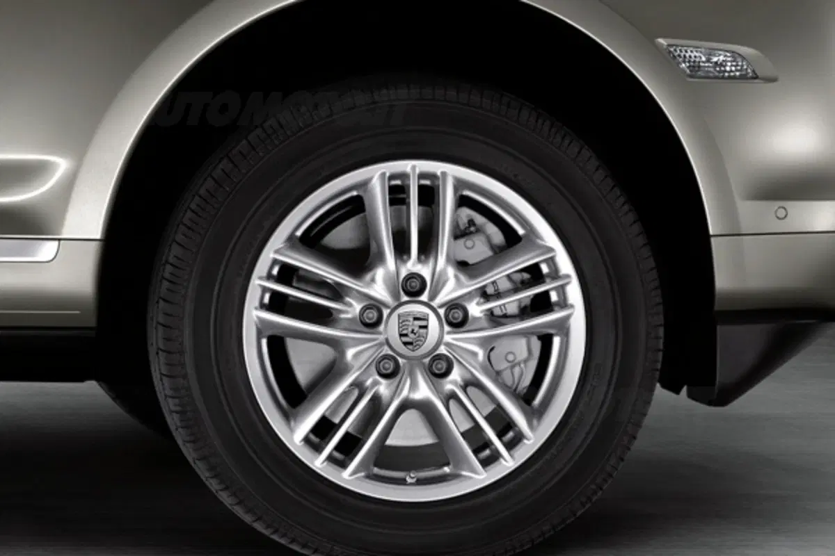 Porsche Cayenne (20)