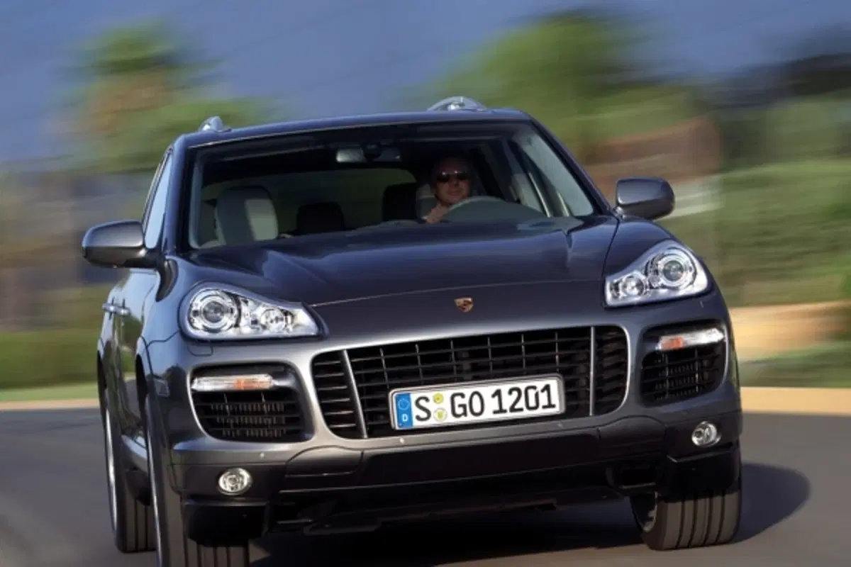Porsche Cayenne (30)