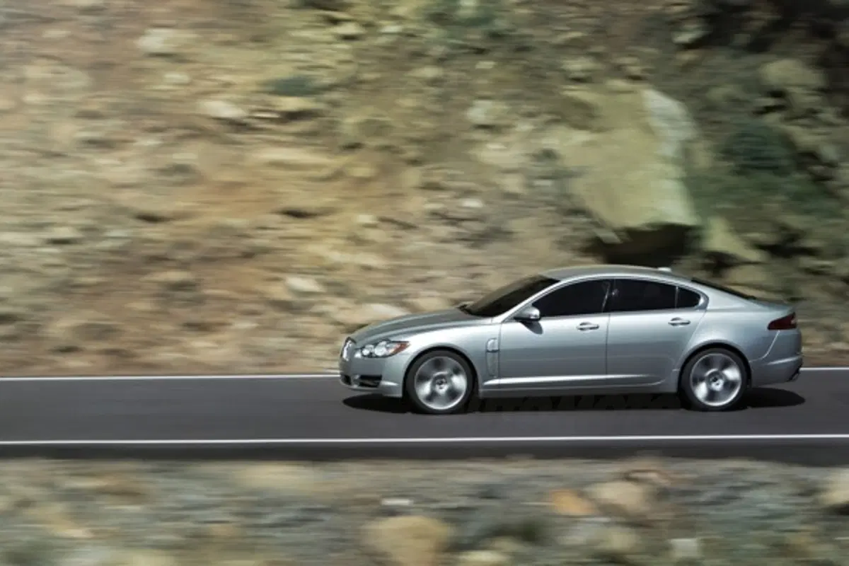 Jaguar XF (29)